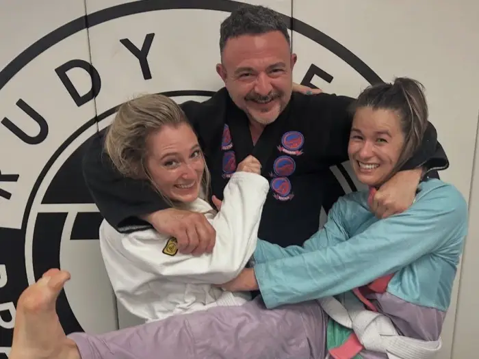 Members training at Analog Jiu Jitsu