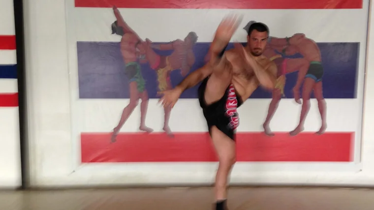 Muay Thai Kickboxing
