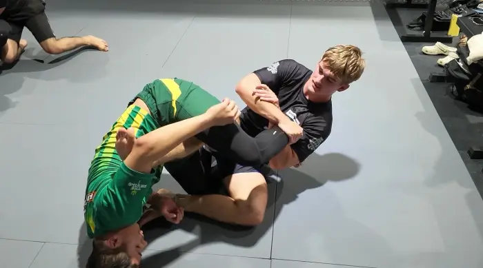Live grappling on the mats at BDE247