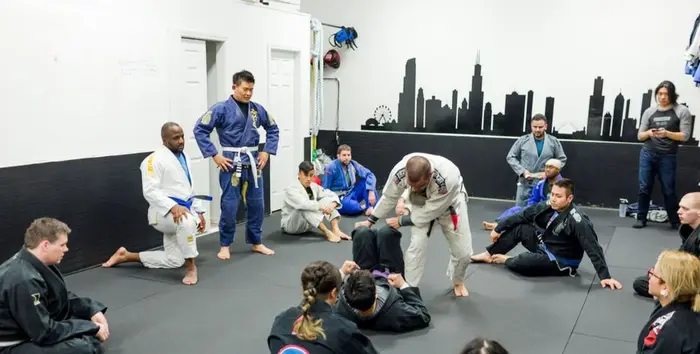 No-Gi grappling drilling on the mats