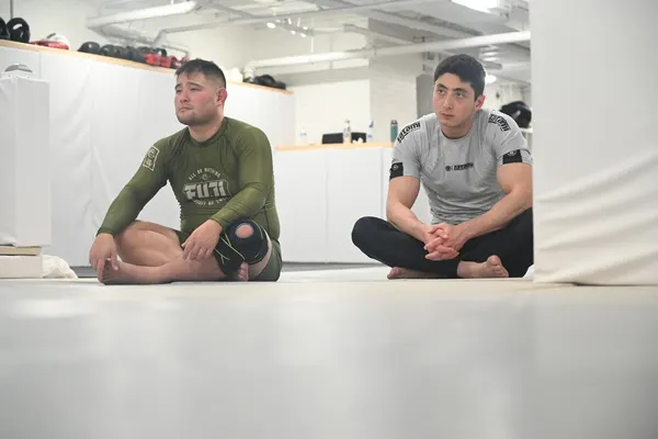 No-gi rolling on the premium Fuji tatami mats