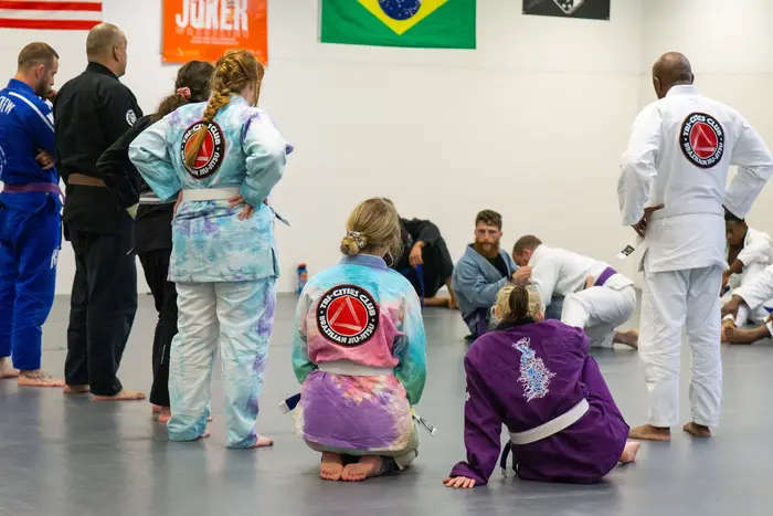 Live grappling rounds at the academy