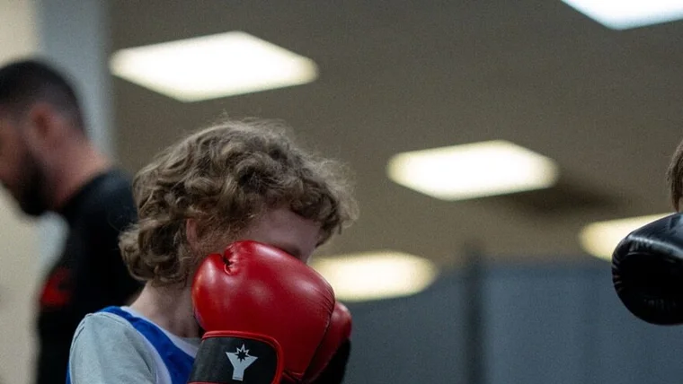 Kids Muay Thai (6 – 12)