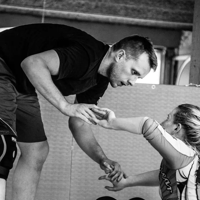 Two boxers sparring on the mats at VBC Bardagaíþróttir